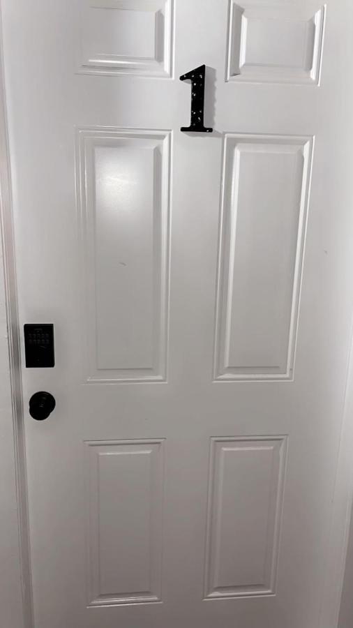Guest House , 5 Min Away From Las Airport. Λας Βέγκας Εξωτερικό φωτογραφία